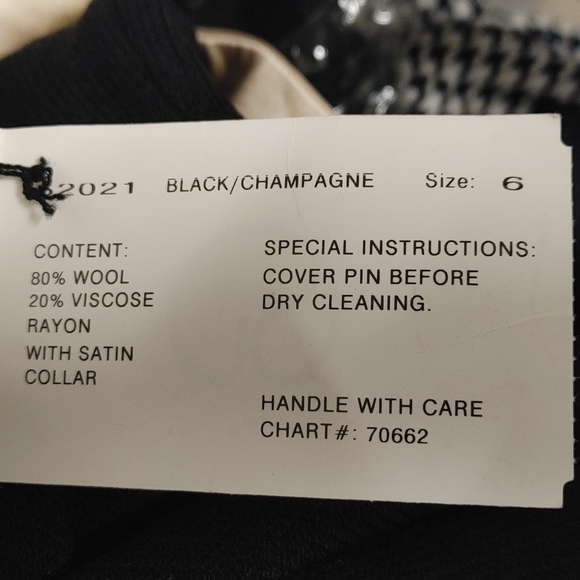 St. John Sailor Cream Silk Collar Knit Top - Picture 6 of 6